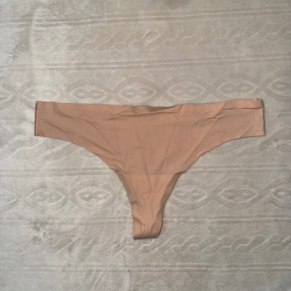Lululemon no show thong underwear